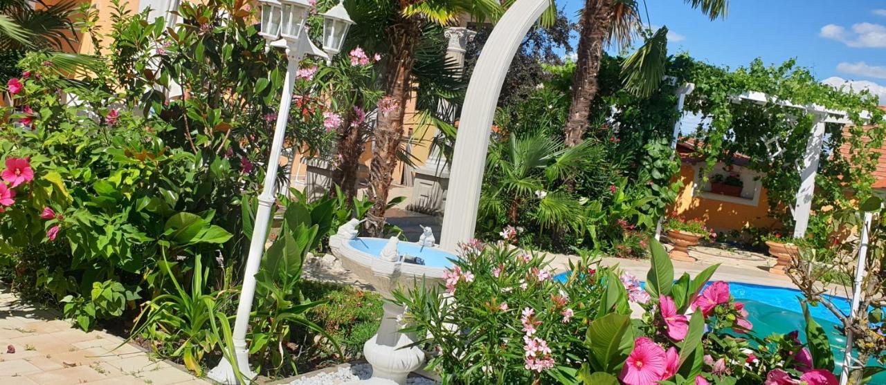 Paradise-Garden-Zamárdi Exterior foto